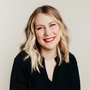 Meet your Posher, Nina